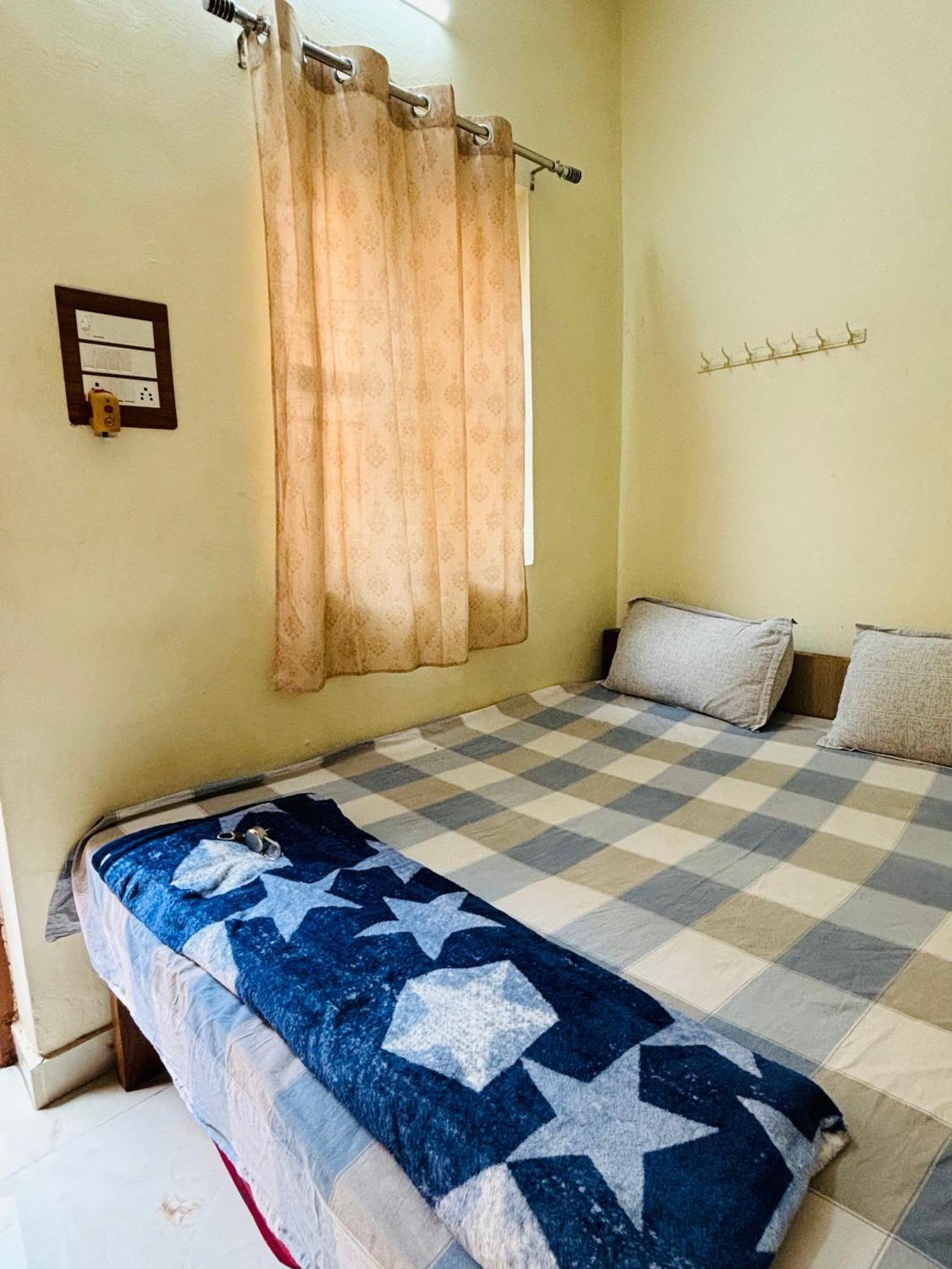Mahesh Guest House Хампі Екстер'єр фото